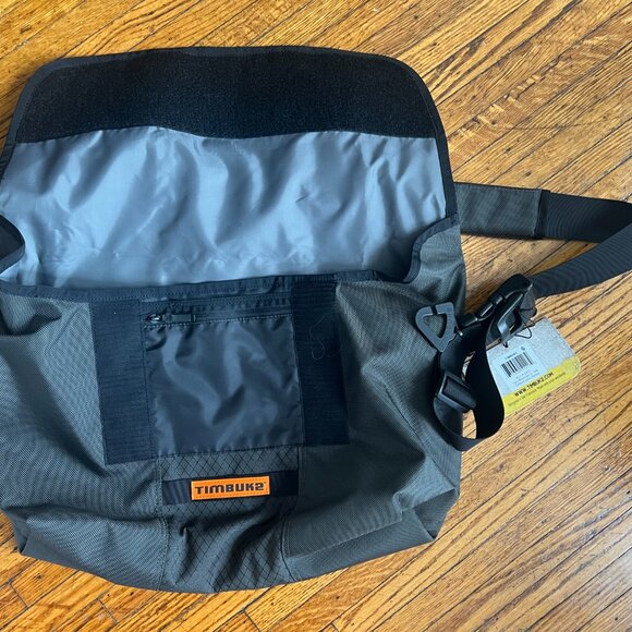 Timbuk2 Spin Messenger Bag NWT - Picture 2 of 6